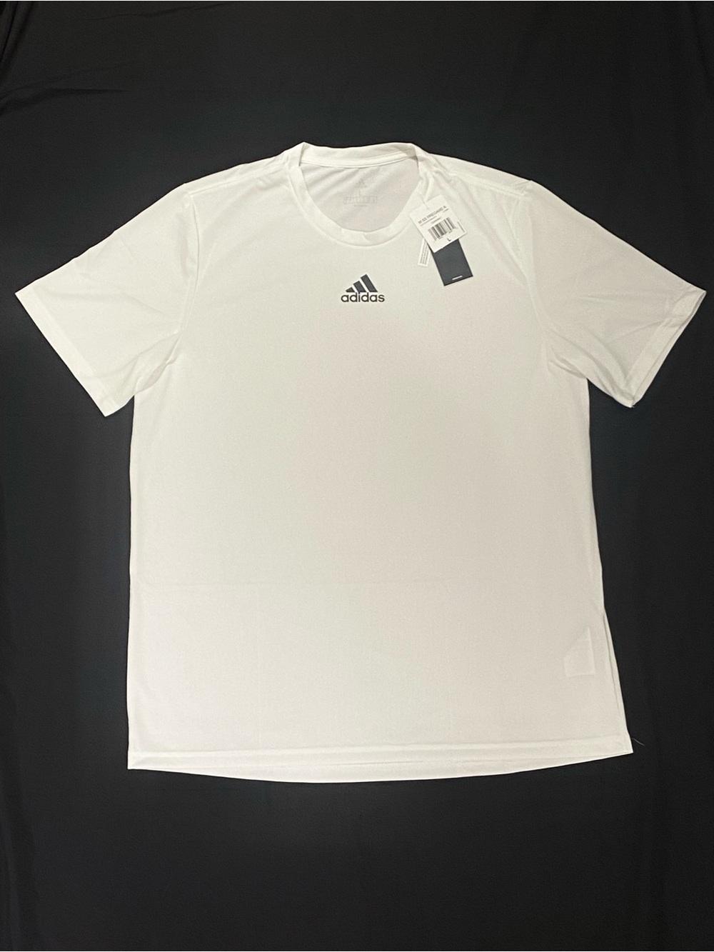 NWT ADIDAS Men’s Pregame Short Sleeve Badge Of Sport T-Shirt HT3966 Size L